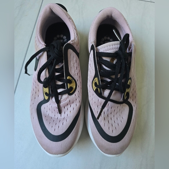 Nike Women's Pink and Black Sneakers Size 5.5 - Picture 4 of 10